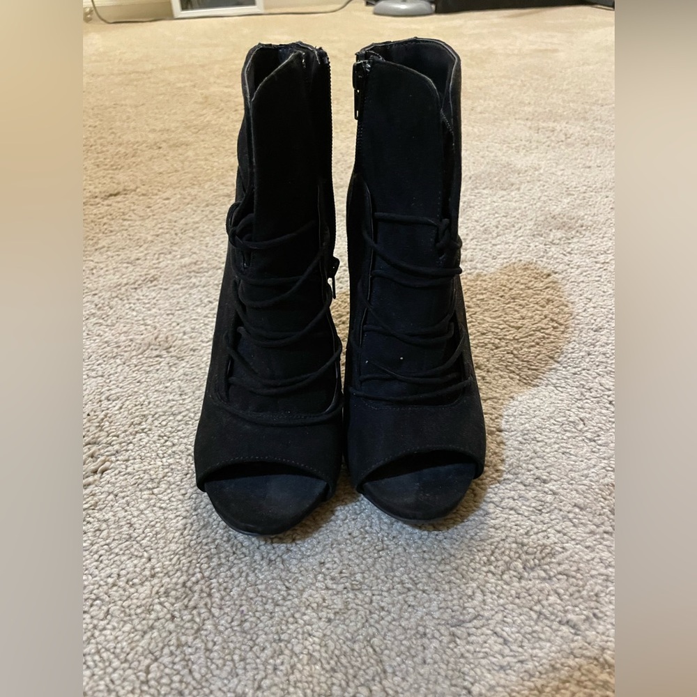 Black boot heels